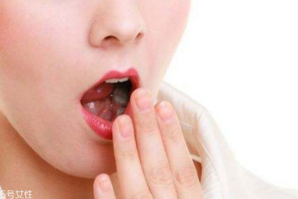女人口臭是什么原因 女人口臭這樣做 女人口臭是什么原因 女人口臭這樣做