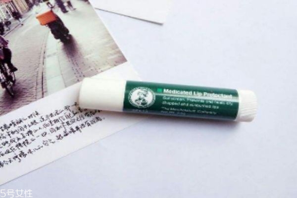 屈臣氏的唇膏怎么樣呢 屈臣氏主要有什么品牌的唇膏呢 屈臣氏的唇膏怎么樣呢 屈臣氏主要有什么品牌的唇膏呢