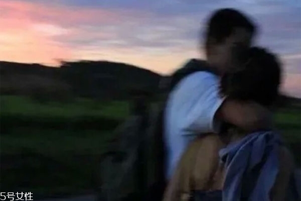 什么時(shí)候表白成功率高 男生向女生告白的小技巧 什么時(shí)候表白成功率高 男生向女生告白的小技巧