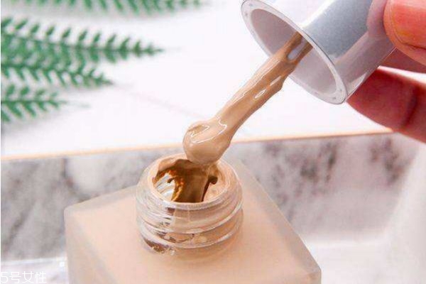 秋天適合哪些牌子的粉底液 最適合秋冬的粉底液 秋天適合哪些牌子的粉底液 最適合秋冬的粉底液