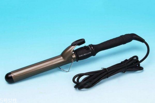 卷發(fā)棒會(huì)對(duì)頭發(fā)造成傷害嗎 卷發(fā)棒的危害 卷發(fā)棒會(huì)對(duì)頭發(fā)造成傷害嗎 卷發(fā)棒的危害