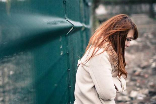 剛分手的女生怎么追 怎么追一個(gè)剛失戀的女生 剛分手的女生怎么追 怎么追一個(gè)剛失戀的女生