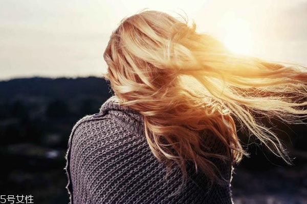 不敢和喜歡的人說話怎么辦 怎么和異性聊天找話題 不敢和喜歡的人說話怎么辦 怎么和異性聊天找話題