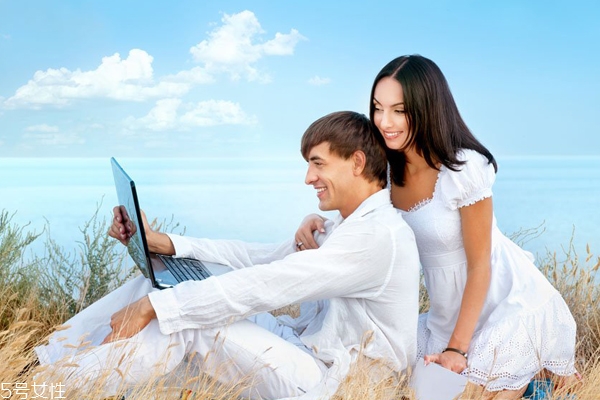 父母不同意的愛情該堅持嗎 女方父母不同意我們在一起怎么辦 父母不同意的愛情該堅持嗎 女方父母不同意我們在一起怎么辦