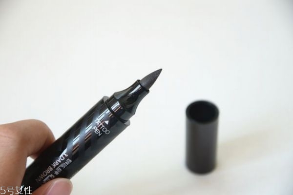 液體眉筆有副作用嗎 液體眉筆的使用技巧 液體眉筆有副作用嗎 液體眉筆的使用技巧