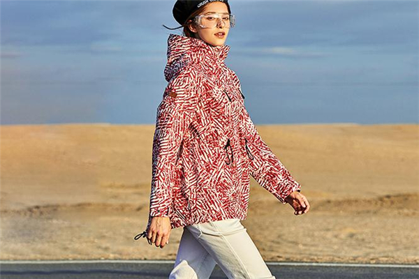 防風(fēng)衣和防曬衣一樣嗎 防風(fēng)衣和防曬衣的區(qū)別 防風(fēng)衣和防曬衣一樣嗎 防風(fēng)衣和防曬衣的區(qū)別