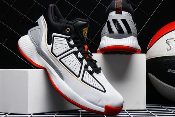 阿迪達(dá)斯羅斯10耐磨嗎 羅斯10能打水泥地嗎 阿迪達(dá)斯羅斯10耐磨嗎 羅斯10能打水泥地嗎