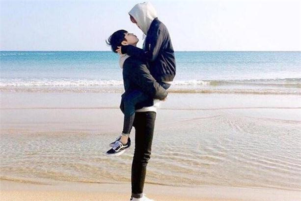 女生說(shuō)辛苦了怎么回復(fù) 女生說(shuō)辛苦了什么意思