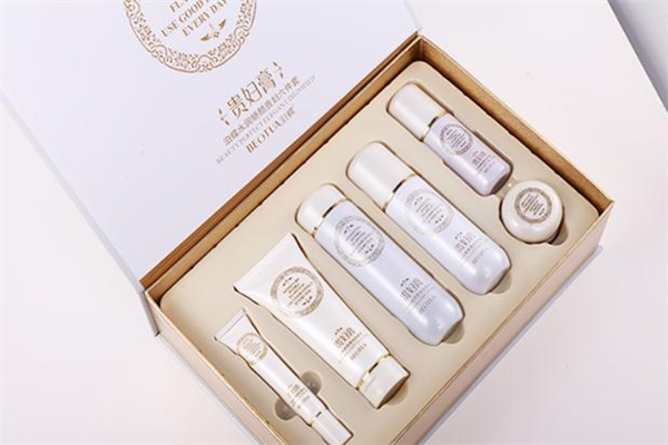 泊蝶貴婦膏怎么樣 泊蝶貴婦膏早上用還是晚上用 泊蝶貴婦膏怎么樣 泊蝶貴婦膏早上用還是晚上用