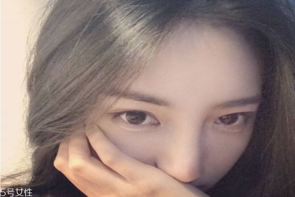 追女生聊什么話題 怎么跟女生聊天 追女生聊什么話題 怎么跟女生聊天