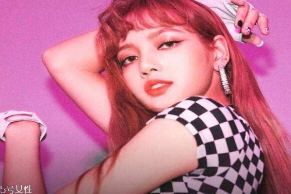 長(zhǎng)發(fā)適合染什么顏色 2019年流行發(fā)型及顏色 長(zhǎng)發(fā)適合染什么顏色 2019年流行發(fā)型及顏色