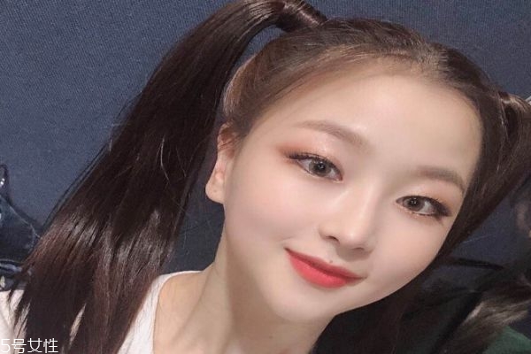 長(zhǎng)發(fā)適合染什么顏色 2019年流行發(fā)型及顏色 長(zhǎng)發(fā)適合染什么顏色 2019年流行發(fā)型及顏色