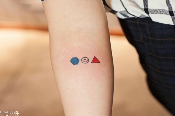 紋身多少天能恢復(fù)好 什么人不適合紋身 紋身多少天能恢復(fù)好 什么人不適合紋身