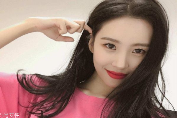 男生追女生時一定要放低姿態(tài)嗎 追女生的辦法 男生追女生時一定要放低姿態(tài)嗎 追女生的辦法