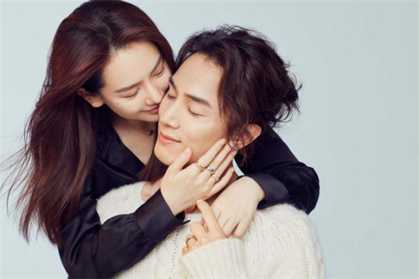 情侶間能送鞋子嗎 情侶間送鞋子代表什么 情侶間能送鞋子嗎 情侶間送鞋子代表什么