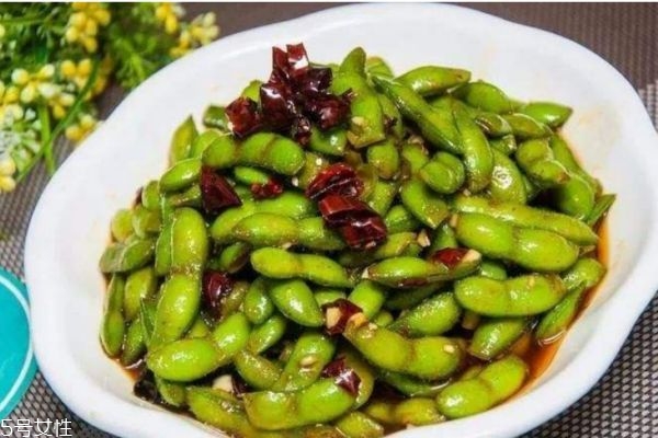 毛豆宜和什么一起吃好 毛豆的食用禁忌 毛豆宜和什么一起吃好 毛豆的食用禁忌