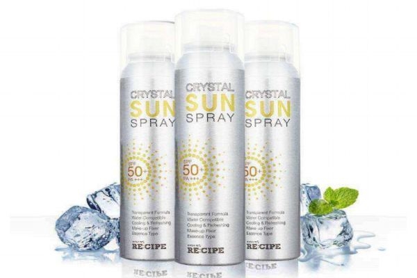 先噴防曬噴霧還是先化妝 化妝和防曬噴霧的順序 先噴防曬噴霧還是先化妝 化妝和防曬噴霧的順序