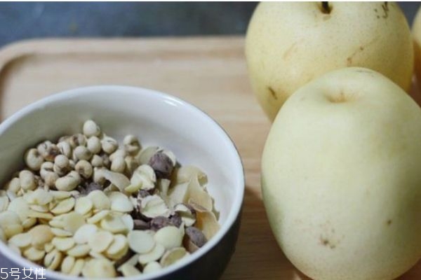 川貝有什么營養(yǎng)價值呢 川貝有什么作用呢 川貝有什么營養(yǎng)價值呢 川貝有什么作用呢