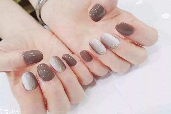 秋冬涂什么顏色指甲油最顯白 指甲油大種草 秋冬涂什么顏色指甲油最顯白 指甲油大種草