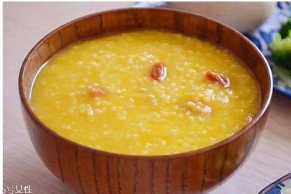 小米有什么營養(yǎng)價值呢 小米是涼性的食物嗎 小米有什么營養(yǎng)價值呢 小米是涼性的食物嗎