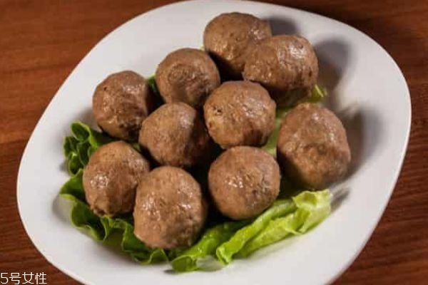 牛肉丸里有牛肉嗎 牛肉丸里有多少牛肉 牛肉丸里有牛肉嗎 牛肉丸里有多少牛肉