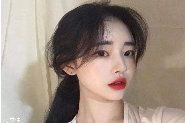 法式劉海和八字劉海哪個(gè)好看 法式劉海和八字劉海的區(qū)別 法式劉海和八字劉海哪個(gè)好看 法式劉海和八字劉海的區(qū)別