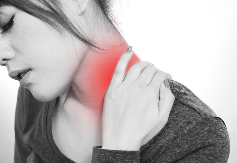 頸椎病的日常預(yù)防 久坐辦公族怎樣預(yù)防頸椎病 頸椎病的日常預(yù)防 久坐辦公族怎樣預(yù)防頸椎病