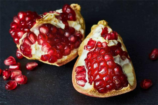 吃石榴籽會拉肚子嗎 吃石榴籽肚子會痛嗎 吃石榴籽會拉肚子嗎 吃石榴籽肚子會痛嗎