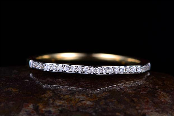 enzo和周生生哪個好 enzo和周生生品牌對比 enzo和周生生哪個好 enzo和周生生品牌對比