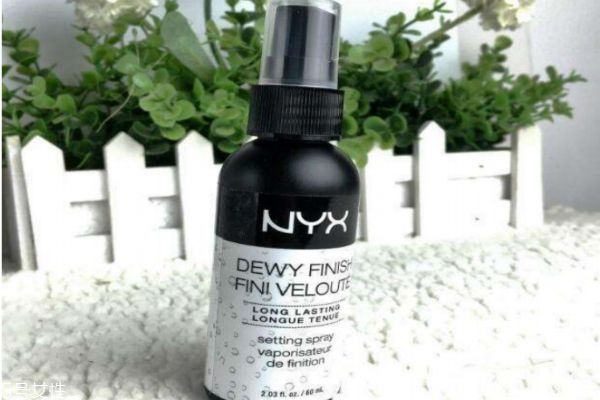 nyx定妝噴霧什么時(shí)候用 nyx定妝噴霧介紹 nyx定妝噴霧什么時(shí)候用 nyx定妝噴霧介紹