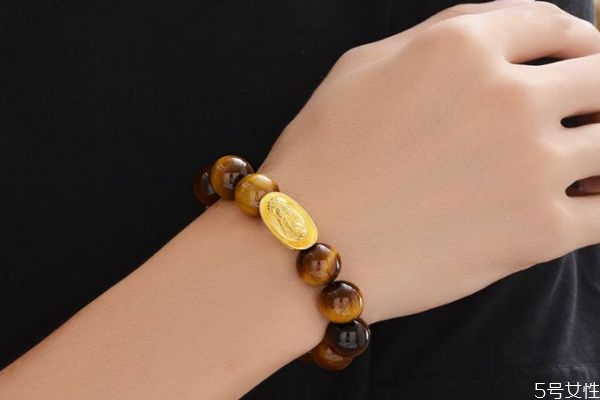 男生可以戴轉(zhuǎn)運(yùn)珠嗎 男生可以戴手鏈嗎 男生可以戴轉(zhuǎn)運(yùn)珠嗎 男生可以戴手鏈嗎