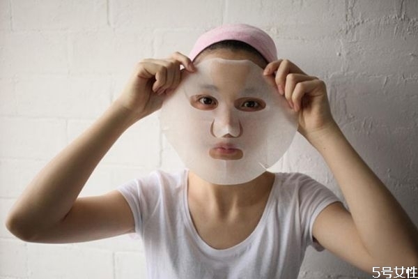 剛洗完澡敷面膜好嗎 洗澡敷面膜效果好嗎 剛洗完澡敷面膜好嗎 洗澡敷面膜效果好嗎