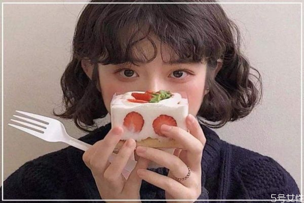 怎么搭訕男生聊天 怎樣主動(dòng)找喜歡的男生聊天不尷尬 怎么搭訕男生聊天 怎樣主動(dòng)找喜歡的男生聊天不尷尬