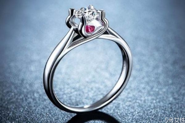 鉆石會貶值嗎 鉆石的價(jià)格為什么那么貴呢 鉆石會貶值嗎 鉆石的價(jià)格為什么那么貴呢