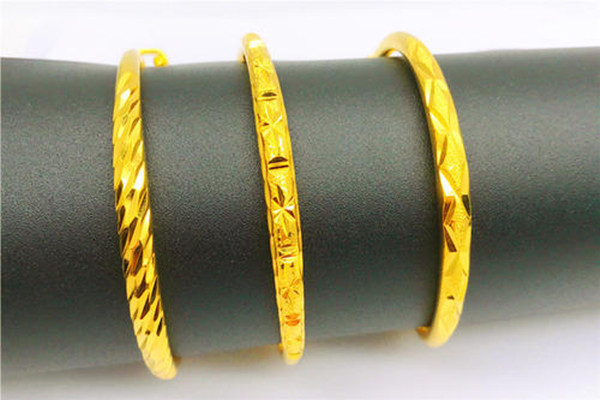 鍍金手鐲價格受什么影響 鍍金手鐲多少錢為宜 鍍金手鐲價格受什么影響 鍍金手鐲多少錢為宜