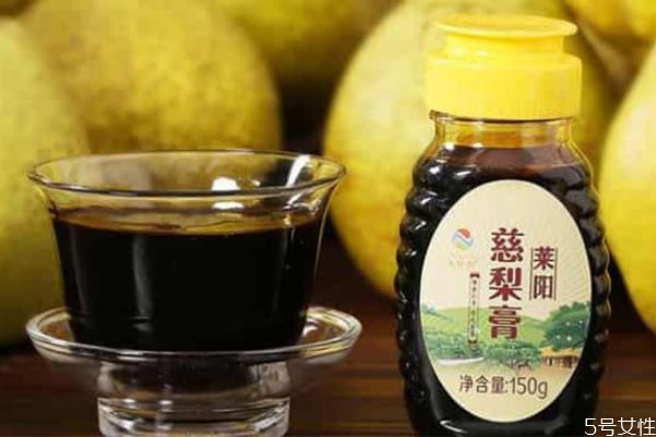 秋梨膏是用開水沖嗎 秋梨膏雪梨膏的區(qū)別 秋梨膏是用開水沖嗎 秋梨膏雪梨膏的區(qū)別