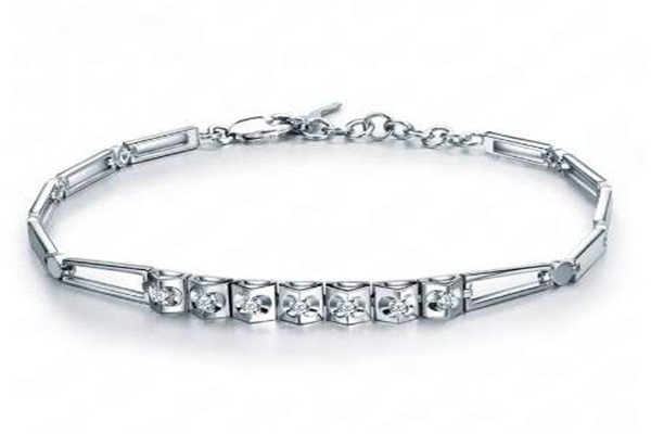 彰顯男士品味的手鏈有哪些 男士手鏈要怎樣的材質(zhì)好 彰顯男士品味的手鏈有哪些 男士手鏈要怎樣的材質(zhì)好