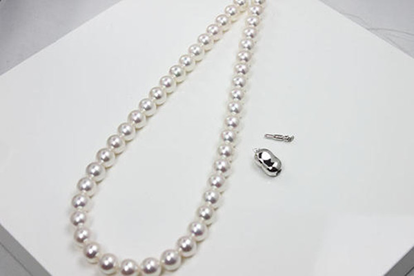 白珍珠和粉珍珠哪個好 白珍珠和粉珍珠哪個貴 白珍珠和粉珍珠哪個好 白珍珠和粉珍珠哪個貴