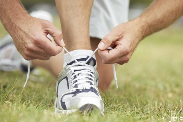 如何治療水痘呢 治療水痘的方法有什么呢 如何治療水痘呢 治療水痘的方法有什么呢