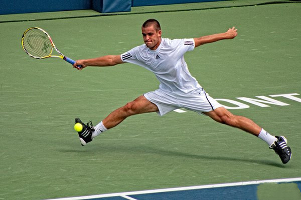 打網(wǎng)球能減肥嗎 打網(wǎng)球的正確姿勢 打網(wǎng)球能減肥嗎 打網(wǎng)球的正確姿勢