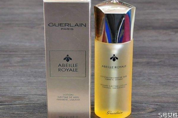 嬌蘭蜜潤(rùn)柔膚水怎么樣 嬌蘭蜜潤(rùn)柔膚水適合什么膚質(zhì) 嬌蘭蜜潤(rùn)柔膚水怎么樣 嬌蘭蜜潤(rùn)柔膚水適合什么膚質(zhì)