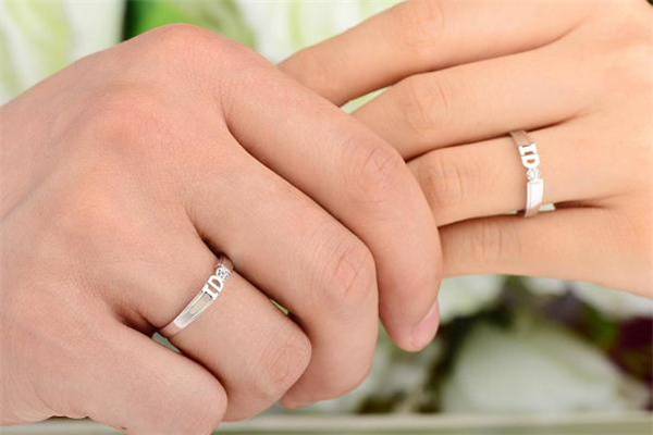 婚戒能買二手鉆戒嗎 婚戒可以買二手的嗎 婚戒能買二手鉆戒嗎 婚戒可以買二手的嗎
