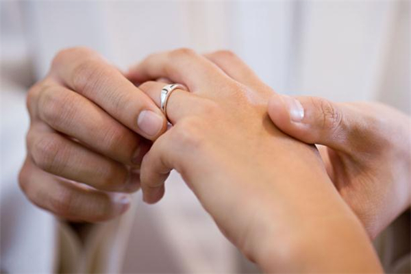 結(jié)婚戒指換新有講究么 換結(jié)婚戒指需要注意什么