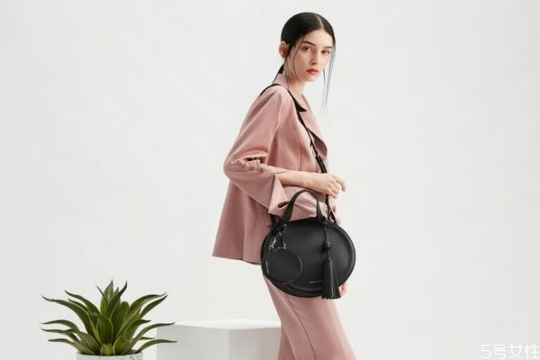 小ck的包質(zhì)量怎么樣 小ck質(zhì)量如何 小ck的包質(zhì)量怎么樣 小ck質(zhì)量如何