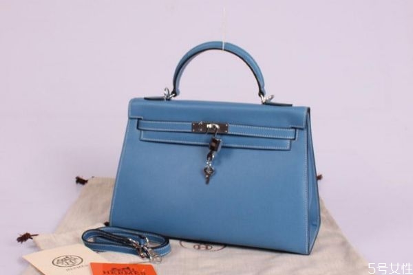 愛馬仕包包是什么材質(zhì)呢 愛馬仕鉑金包價格是怎么樣呢 愛馬仕包包是什么材質(zhì)呢 愛馬仕鉑金包價格是怎么樣呢