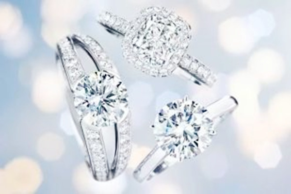 秋天適合佩戴什么首飾 鉑金不適合和什么一起佩戴 秋天適合佩戴什么首飾 鉑金不適合和什么一起佩戴