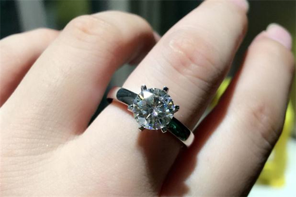 dr鉆戒多少錢一枚 dr一克拉鉆戒價格 dr鉆戒多少錢一枚 dr一克拉鉆戒價格