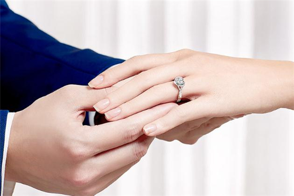 dr鉆戒購(gòu)買記錄怎么查詢 dr鉆戒可以退貨嗎 dr鉆戒購(gòu)買記錄怎么查詢 dr鉆戒可以退貨嗎