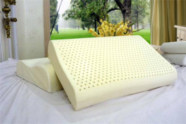 乳膠枕頭掉渣怎么回事 乳膠枕掉渣怎么處理 乳膠枕頭掉渣怎么回事 乳膠枕掉渣怎么處理