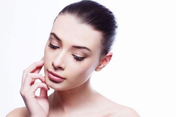 臉部怎么區(qū)分是胖還是水腫呢 臉部應(yīng)該怎么保養(yǎng)呢 臉部怎么區(qū)分是胖還是水腫呢 臉部應(yīng)該怎么保養(yǎng)呢